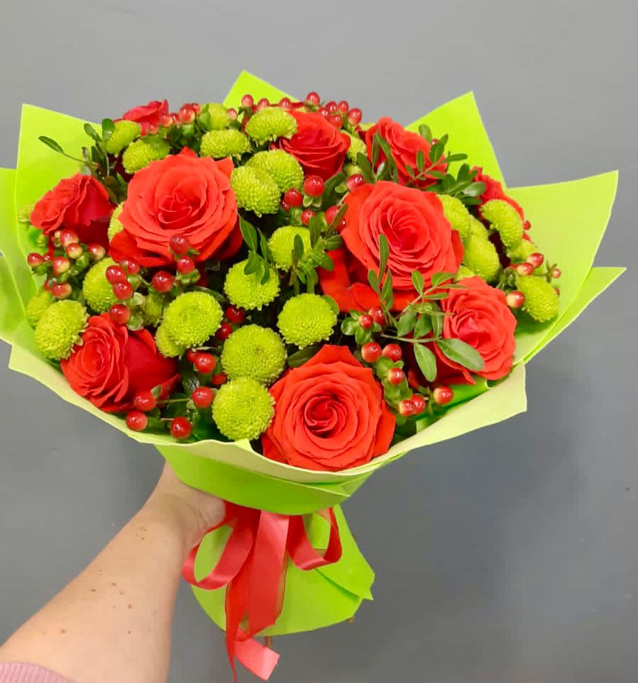 Букет цветов из: Хризантемы и Розы в Тбилисской