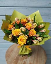 Букет цветов из:  Альстромерии и Розы в Тбилисской