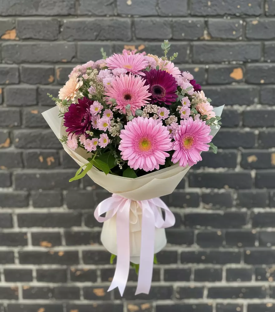 Букет цветов из: Герберы и Хризантемы в Тбилисской