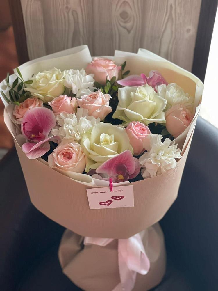 Букет цветов из: Орхидеи, Розы и Гвоздики в Тбилисской