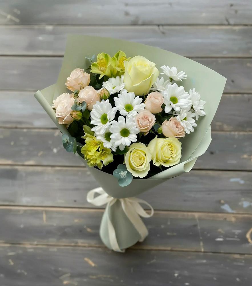 Букет цветов из: Альстромерии, Розы и Хризантемы в Тбилисской