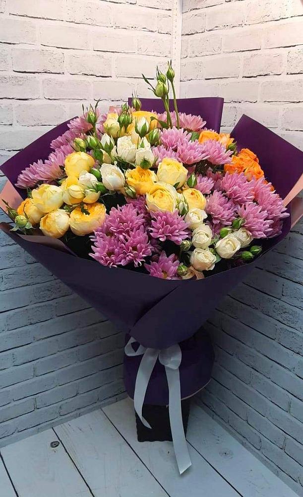 Букет цветов из: Хризантемы и Розы в Тбилисской