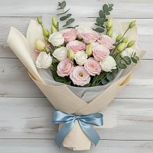 Букет цветов из:  Лизиантусы в Тбилисской