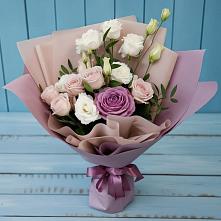 Букет цветов из:  Розы и Лизиантусы в Тбилисской