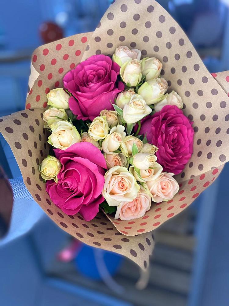 Букет цветов из: Розы в Тбилисской