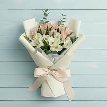 Букет цветов из:  Альстромерии в Тбилисской