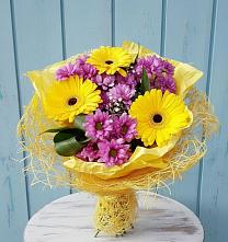 Букет цветов из:  Хризантемы и Герберы в Тбилисской