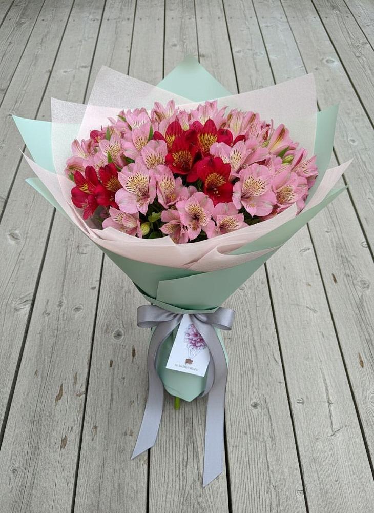 Букет цветов из: Альстромерии в Тбилисской