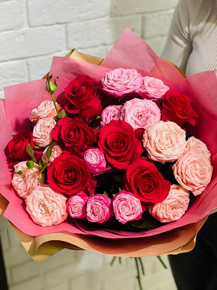 Букет цветов из: Розы в Тбилисской