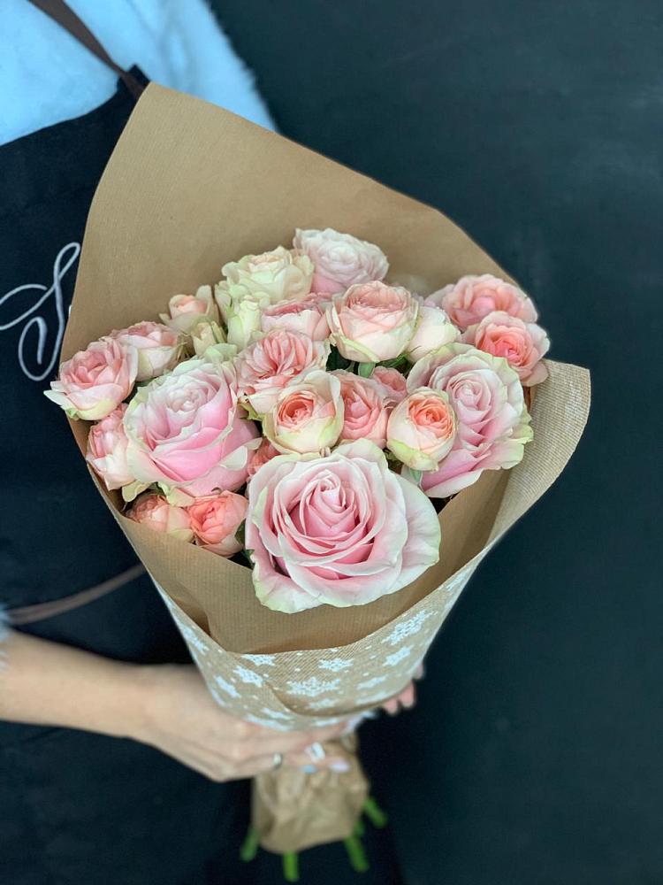 Букет цветов из: Хризантемы и Розы в Тбилисской