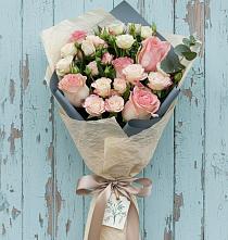 Букет цветов из:  Розы #REPLACE_PRED# Тбилисской