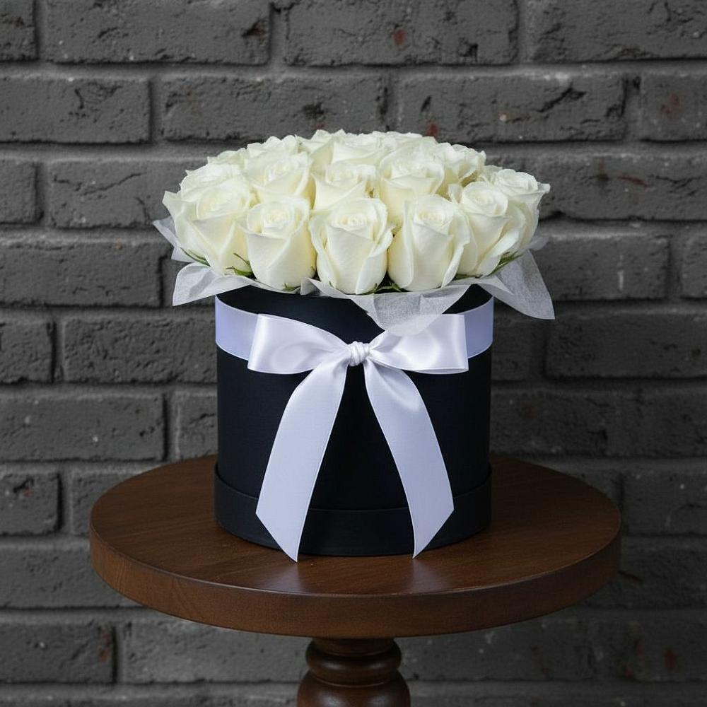 Цветочная композиция из Розы в шляпной коробке в Тбилисской