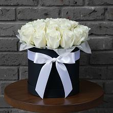 Цветочная композиция из Розы в шляпной коробке в Тбилисской