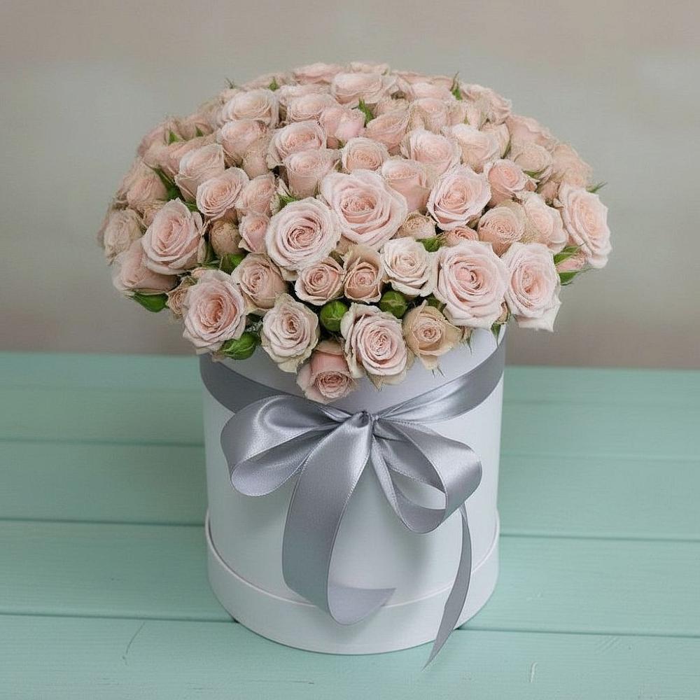 Цветочная композиция из Розы в шляпной коробке в Тбилисской